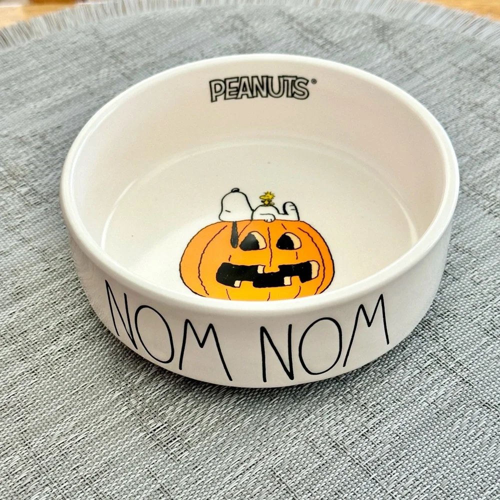 Peanuts + Rae Dunn Snoopy Jack O' Lantern NOM NOM Pet Food or Water Dish NEW!!